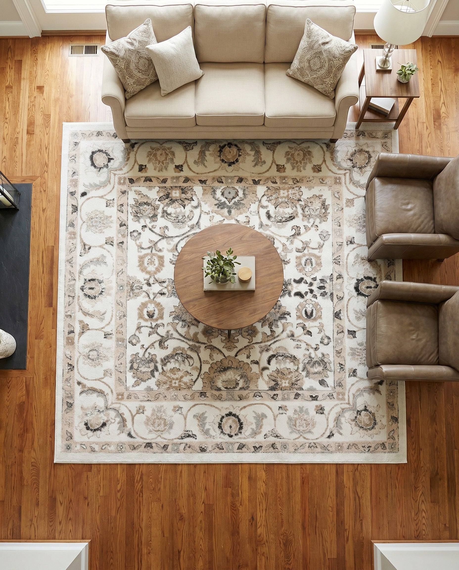 7' 10 x 7' 10 Aurelia Square Rug