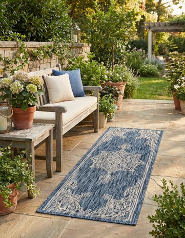 Blue Easy-Clean Traditional Indoor / Outdoor Runner Rug