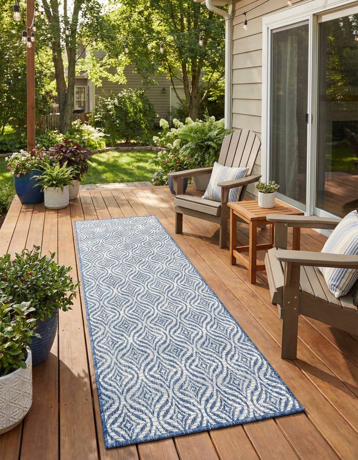 Detail image of 2' x 6' Washable Lattice Indoor / Outdoor Runner Rug