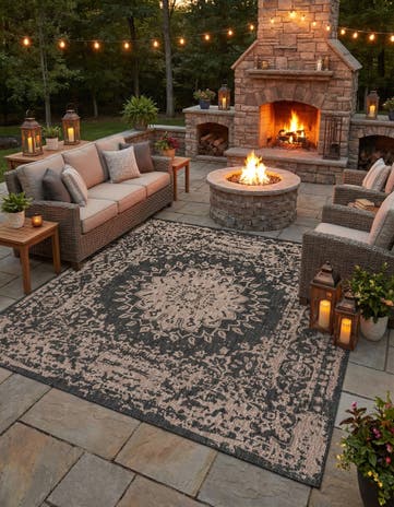 Black Easy-Clean Traditional Indoor / Outdoor Square Rug