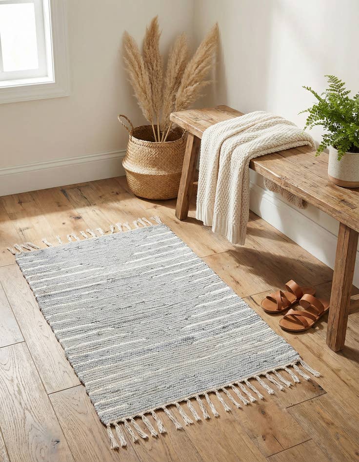 Detail image of 2' x 3' 1 Chindi Cotton Rug