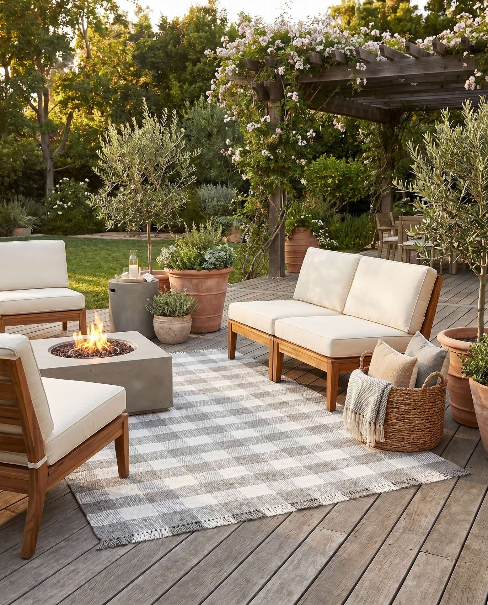 7' 10 x 10' Easy-Clean Eco Plaid Washable Indoor / Outdoor Rug