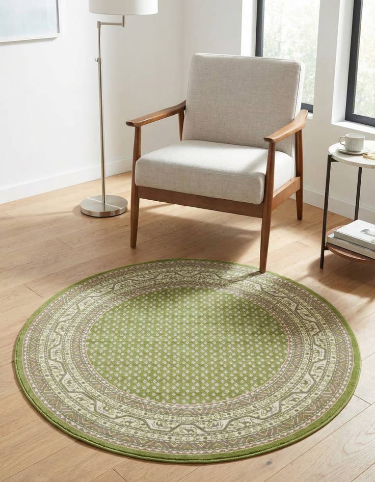 Detail image of 3' 7 x 3' 7 SoHo Round Rug