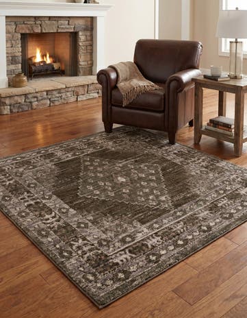 5' x 5' Grand Tradition Rug