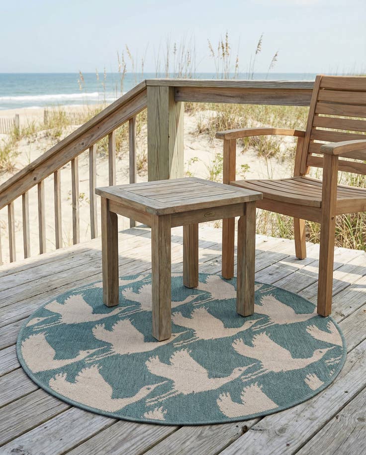 Detail image of 3' x 3' Easy-Clean Coastal Indoor / Outdoor Round Rug