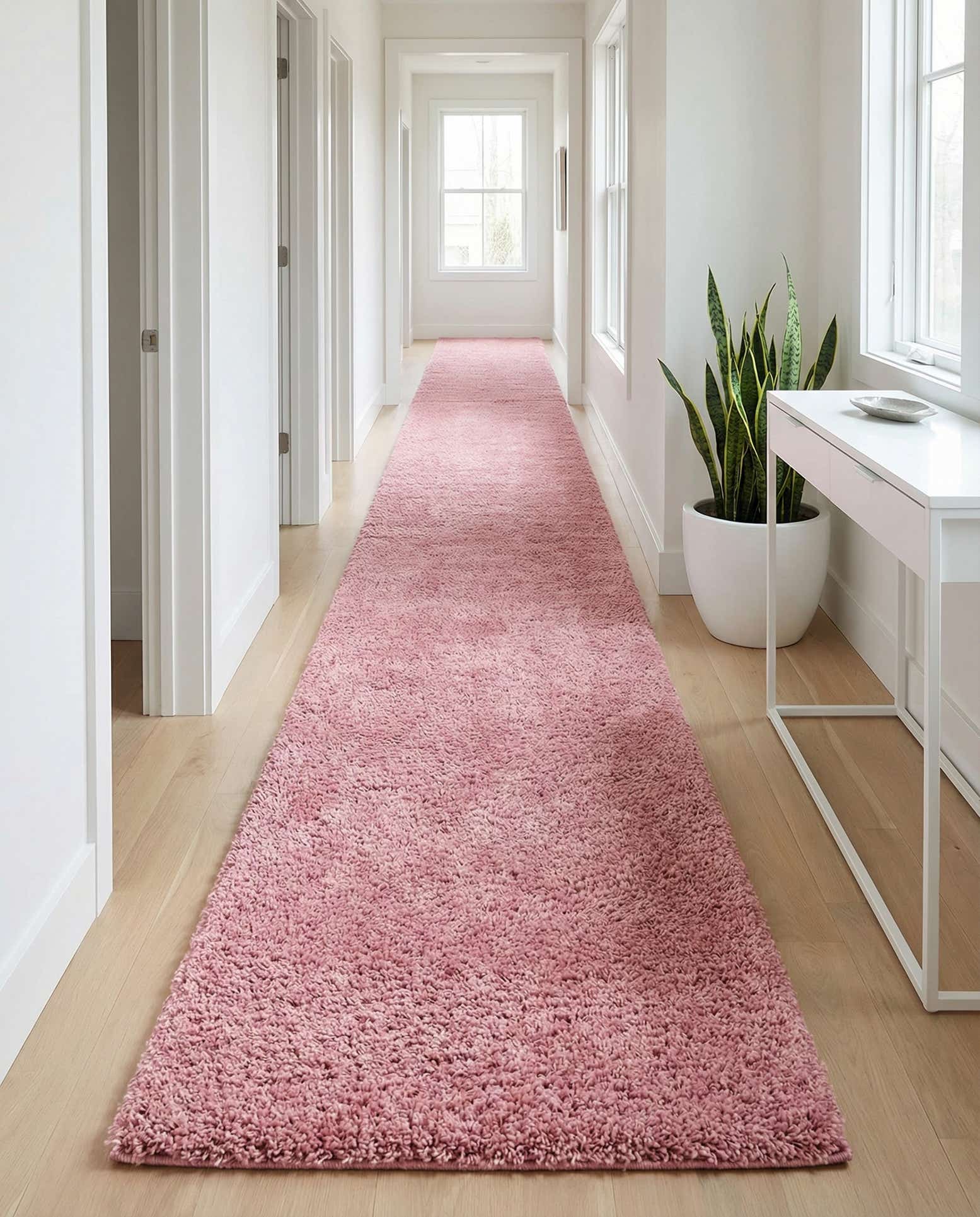 2' 7 x 16' 5 Zermatt Shag Runner Rug
