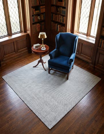 Grey Manor Hand Woven Jill Zarin English Manor Wool Square Rug