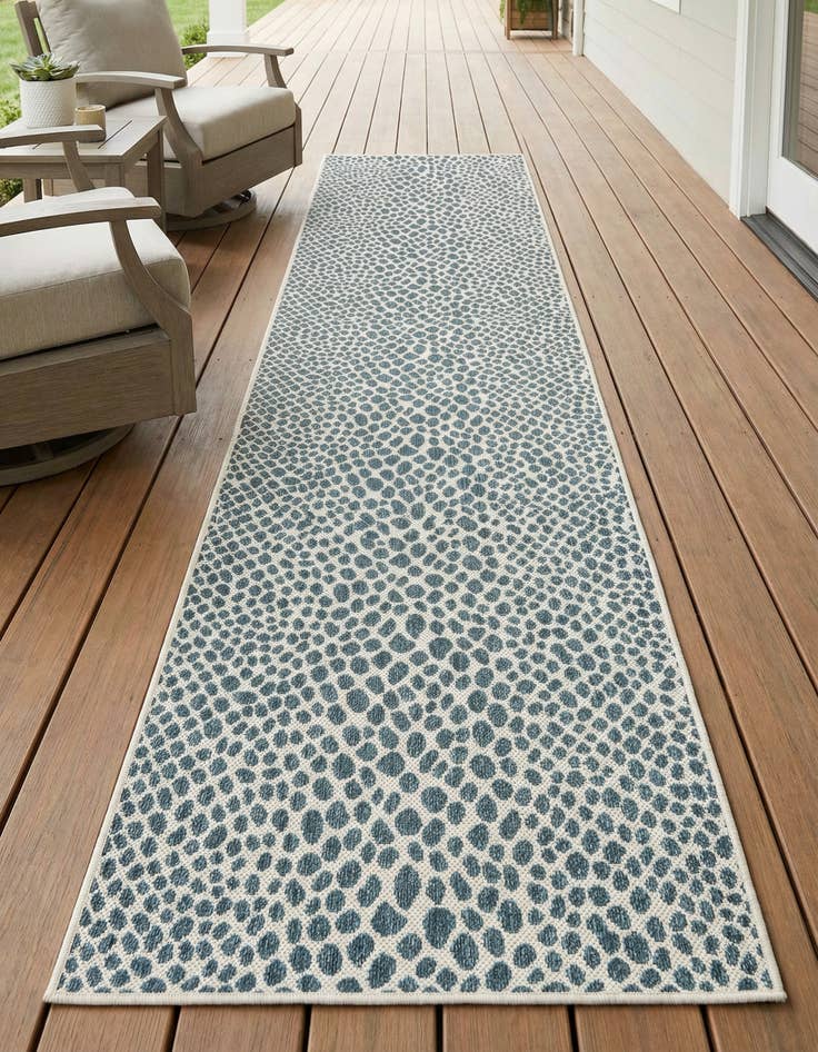 Detail image of 2' 7 x 12' Easy-Clean Jill Zarin Indoor / Outdoor Runner Rug