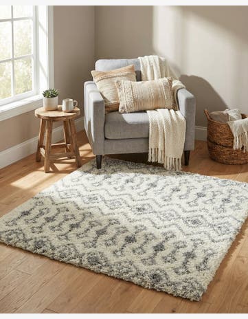 4' x 4' Moroccan Trellis Shag Square Rug