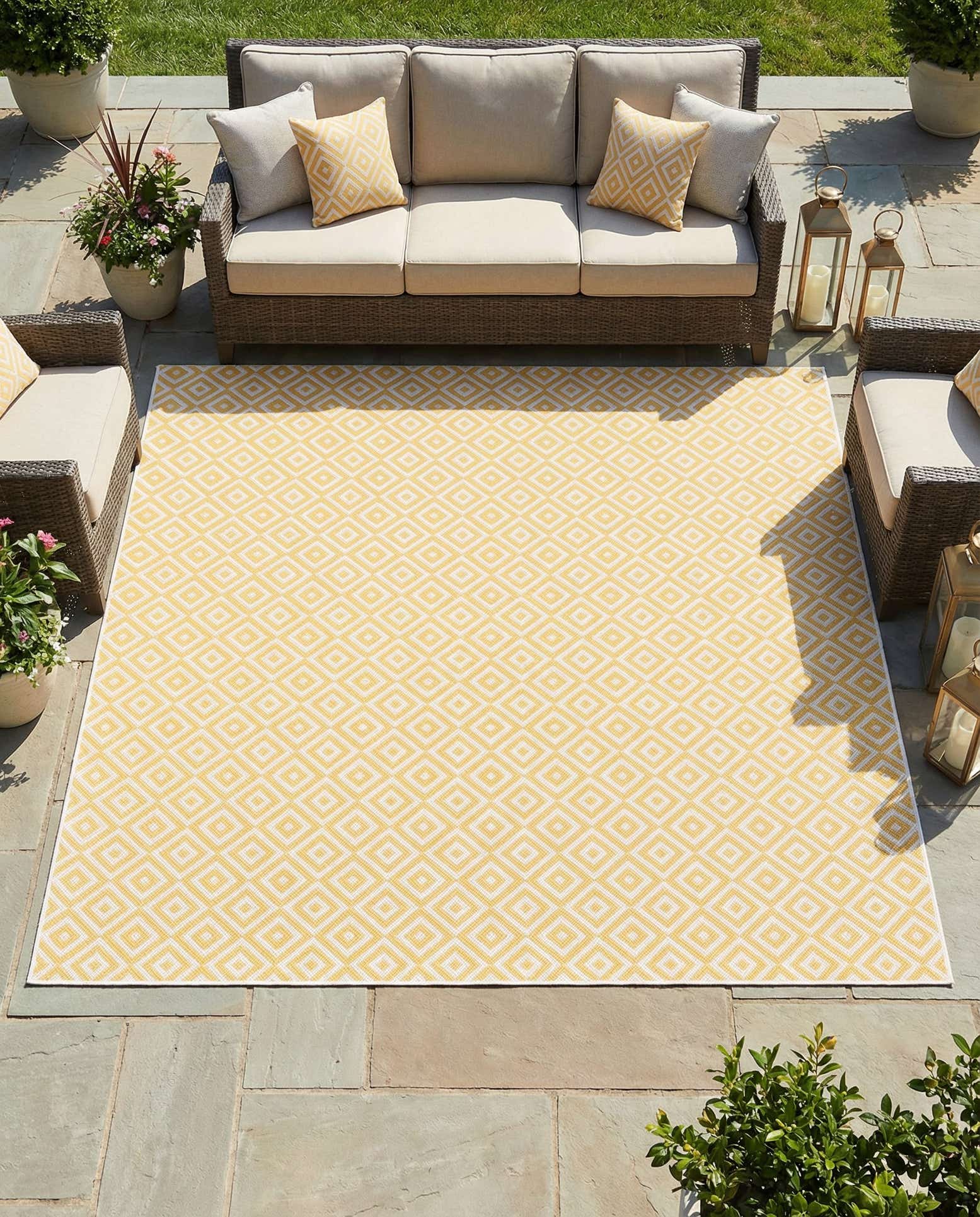 7' 10 x 7' 10 Easy-Clean Jill Zarin Costa Rica Indoor / Outdoor Square Rug
