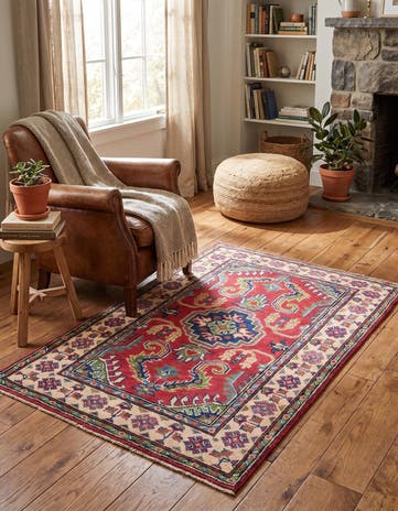2' 8 x 4' 1 Hand Knotted Kazak Rug