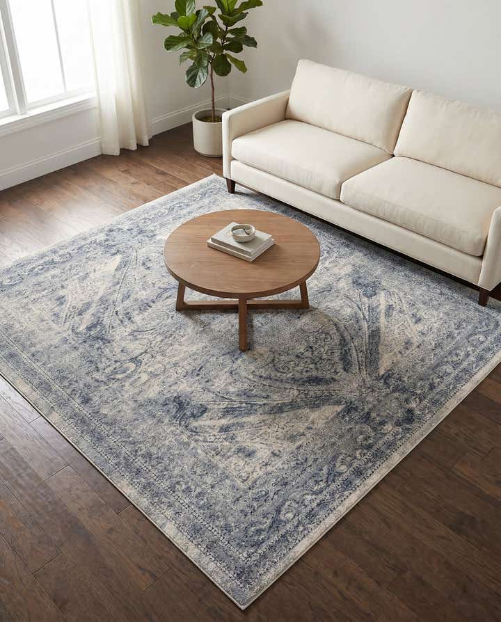 7' x 7' Villa Square Rug