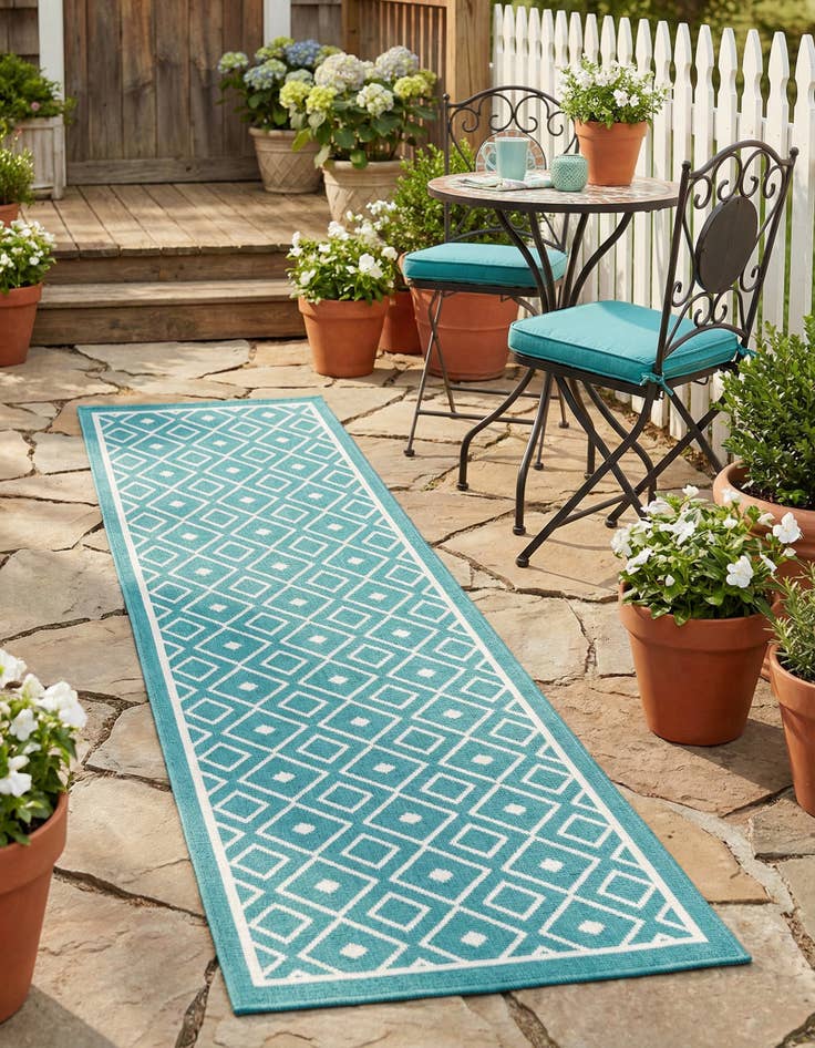 Detail image of 2' x 8' Washable Lattice Indoor / Outdoor Runner Rug