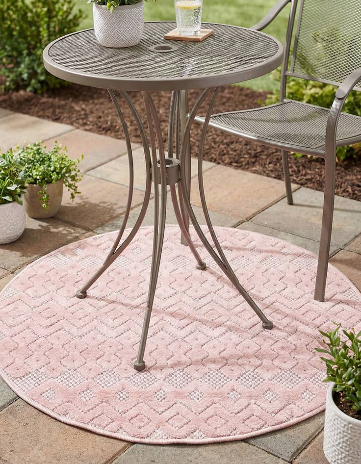 Detail image of 3' x 3' Easy-Clean Trellis Textured Indoor / Outdoor Round Rug