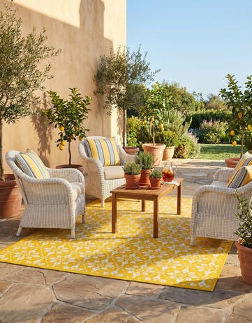 6' x 9' Easy-Clean Lattice Indoor / Outdoor Rug