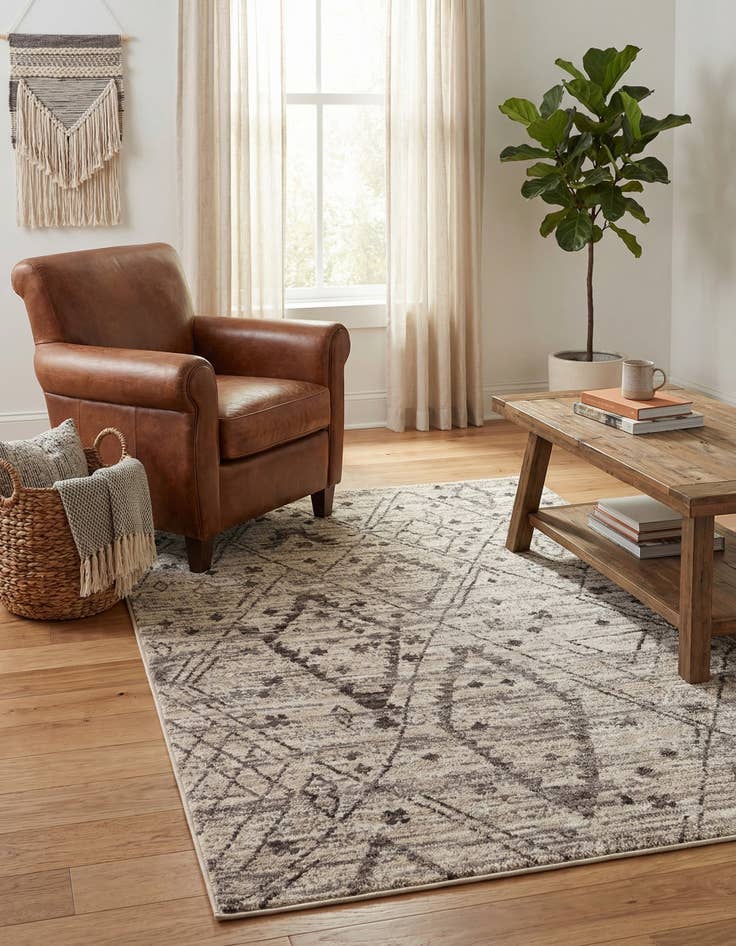 Detail image of 4' x 6' 3 Grand Tradition Rug