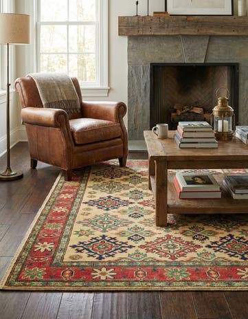 4' x 6' 1 Hand Knotted Kazak Rug