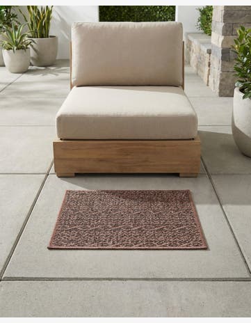 2' 2 x 3' Easy-Clean Modern Indoor / Outdoor Rug