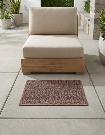 2' 2 x 3' Easy-Clean Modern Indoor / Outdoor Rug