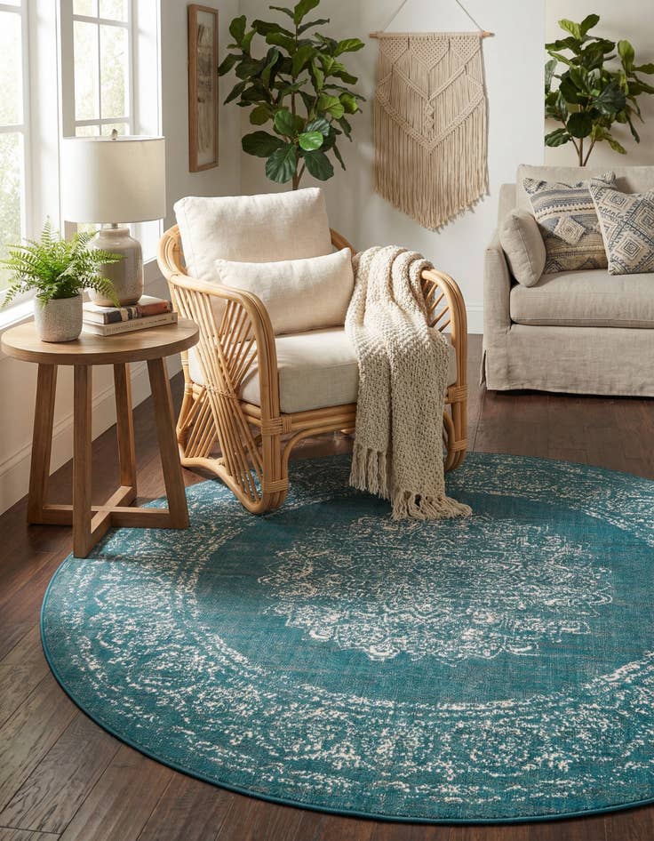 Detail image of 7' 10 x 7' 10 Aarhus Round Rug