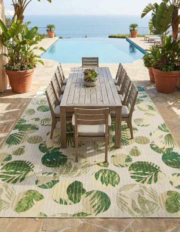 10' x 14' Easy-Clean Botanical Indoor / Outdoor Rug