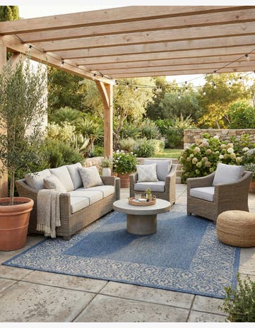 7' 10 x 10' Easy-Clean Border Indoor / Outdoor Rug