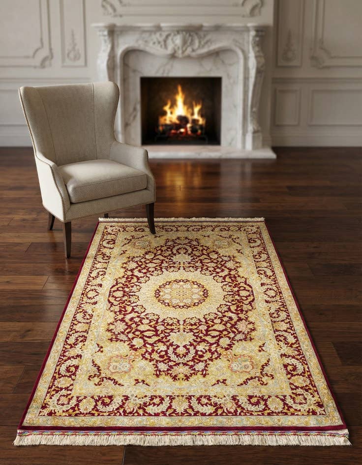 Detail image of 3' 3 x 4' 11 Ghom Silk Rug