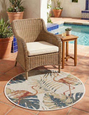 3' 3 x 3' 3 Easy-Clean Baja Indoor / Outdoor Round Rug