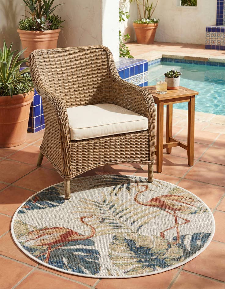 Detail image of  3' 3 x 3' 3  Washable Baja Indoor / Outdoor Round Rug
