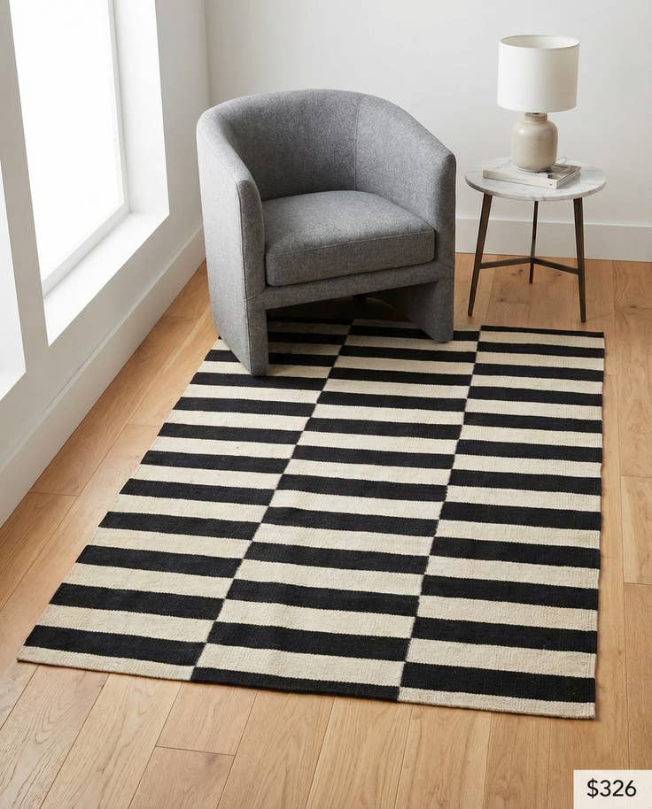 Detail image of 3' 3 x 4' 9 Hand Woven Kilim Modern Wool Rug