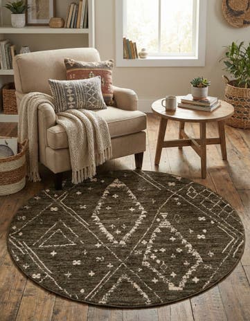 Green Grand Tradition Round Rug