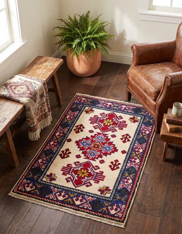 2' x 3' 1 Hand Knotted Kazak Rug