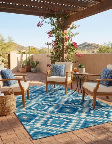 5' 3 x 8' Easy-Clean Southwestern Indoor / Outdoor Rug