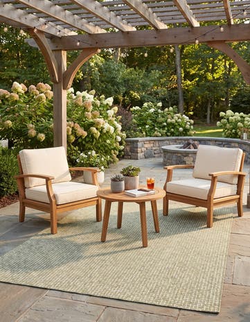 Green Easy-Clean Checkered Indoor / Outdoor Rug