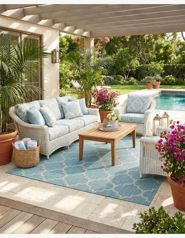 7' 10 x 10' Easy-Clean Trellis Indoor / Outdoor Rug