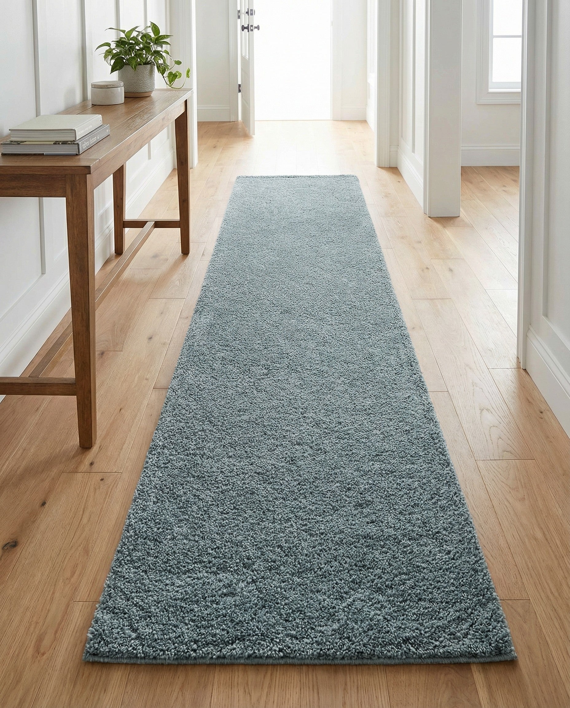 2' 7 x 10' Trellis Shag Runner Rug