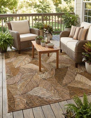 5' 3 x 7' Easy-Clean Botanical Indoor / Outdoor Rug