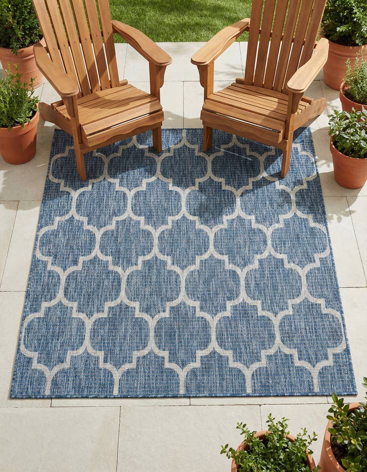 Detail image of 5' 3 x 5' 3 Washable Lattice Indoor / Outdoor Square Rug