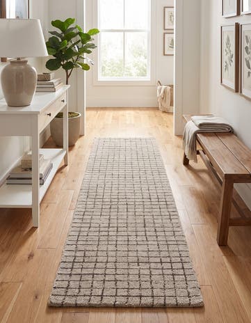 2' x 8' Heritage Line Wool Runner Rug