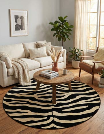 Black Savannah Round Rug