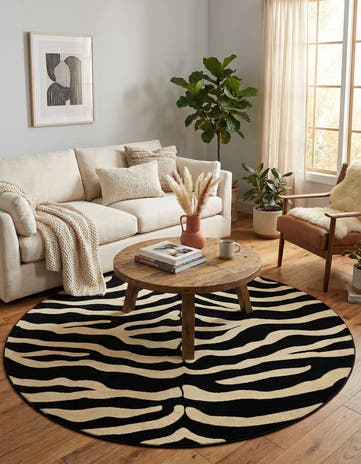 Black Savannah Round Rug