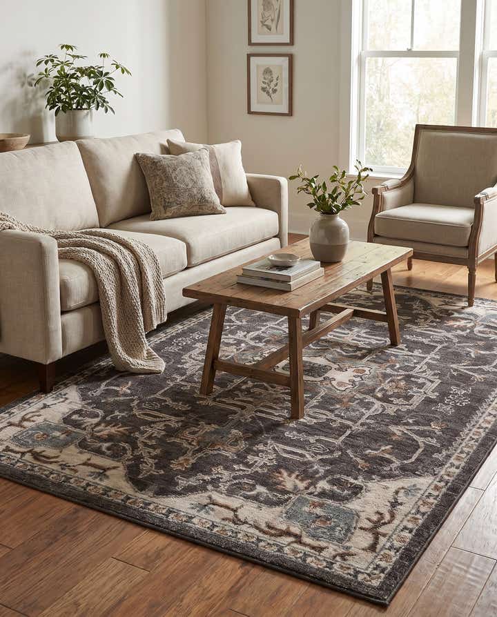 5' x 7' 7 Grand Tradition Rug