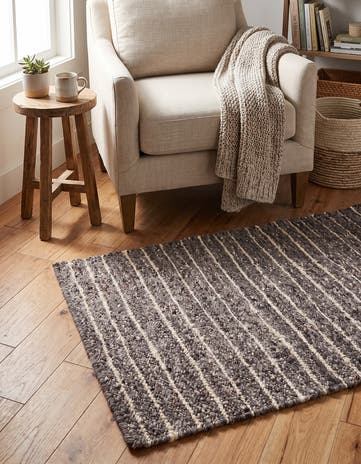2' x 3' 1 Hand Knotted Moroccan Wool Rug