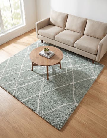 7' 10 x 7' 10 Soft Touch Shag Square Rug