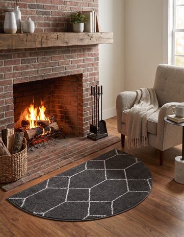 2' 7 x 4' Lattice Frieze Hearth Rug