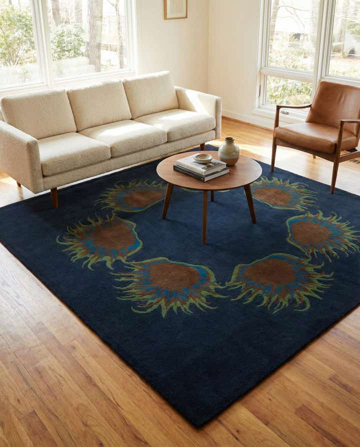7' 7 x 7' 7 Luna Square Rug