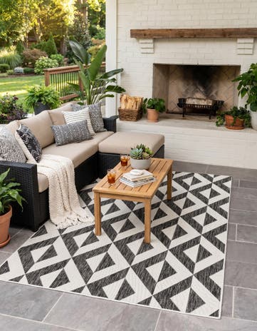 5' 3 x 8' Easy-Clean Jill Zarin Napa Indoor / Outdoor Rug