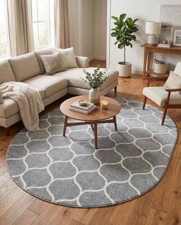  7' 10 x 10' Lattice Frieze Oval Rug