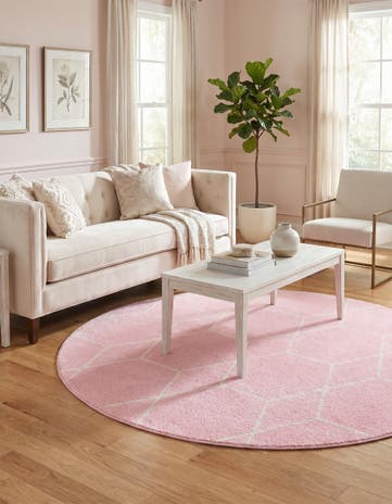 7' x 7' Lattice Frieze Round Rug