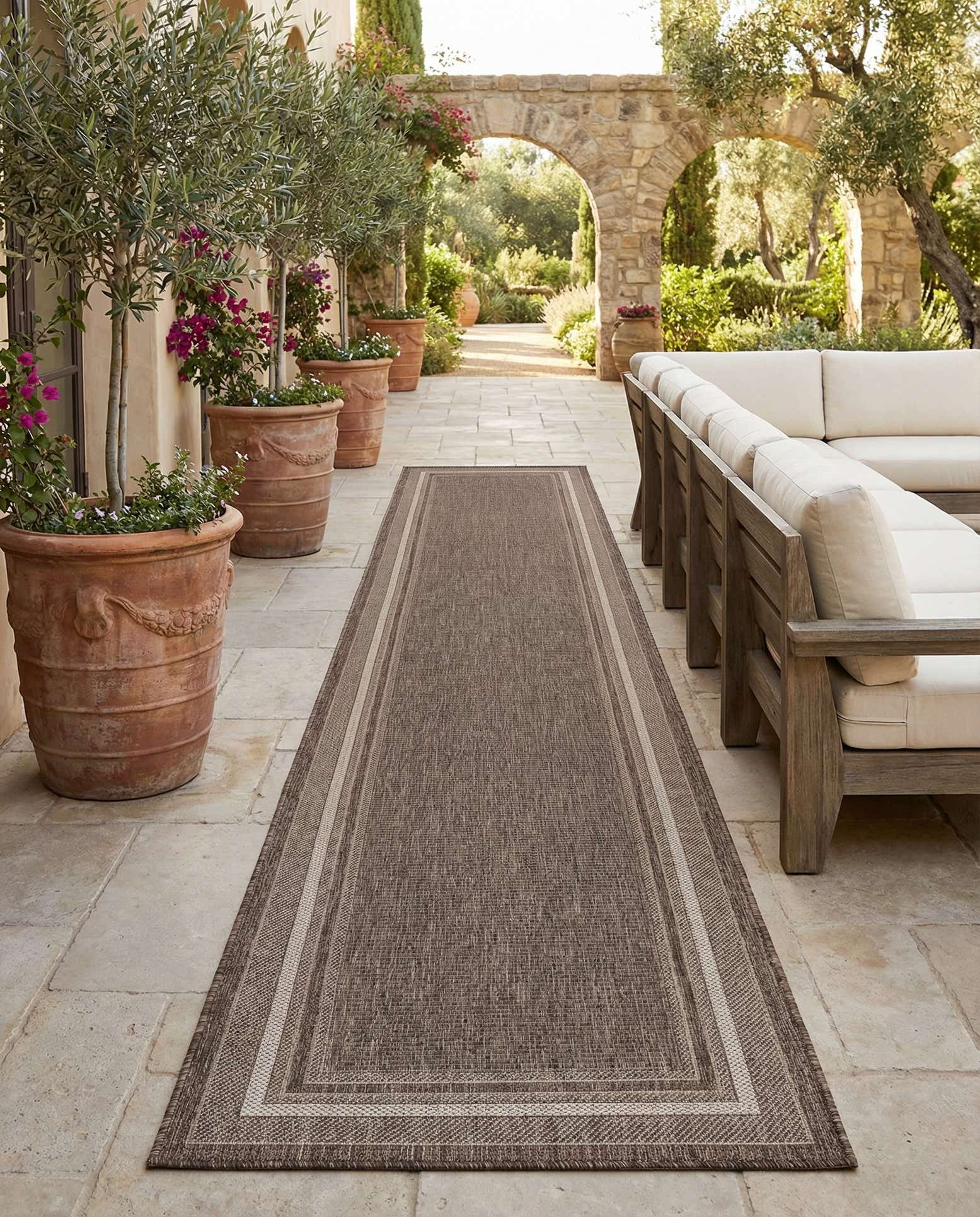2' 7 x 12' Easy-Clean Border Indoor / Outdoor Runner Rug